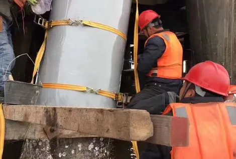 Fiberglass sleeve installation for marine bridge pier repair